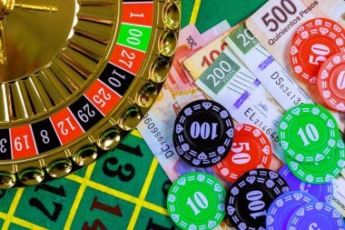 Roulette wheel spinning in real time during a live session