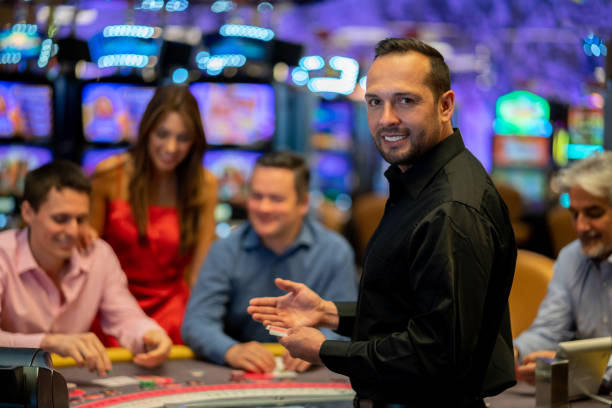 smk toto mobile interface showing slots and live-dealer sections